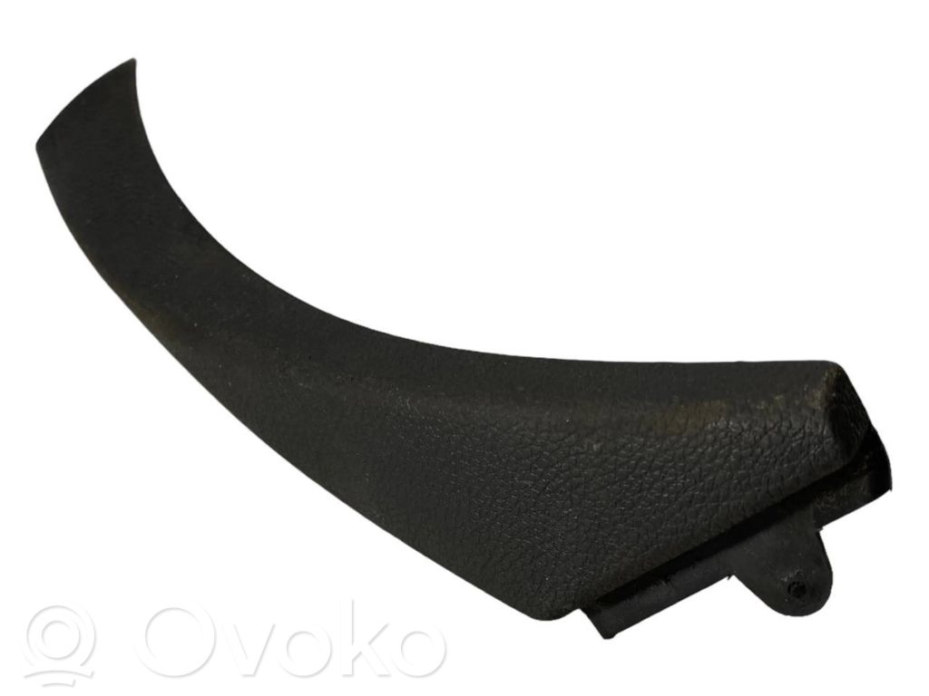 Closing handle / decorative trim