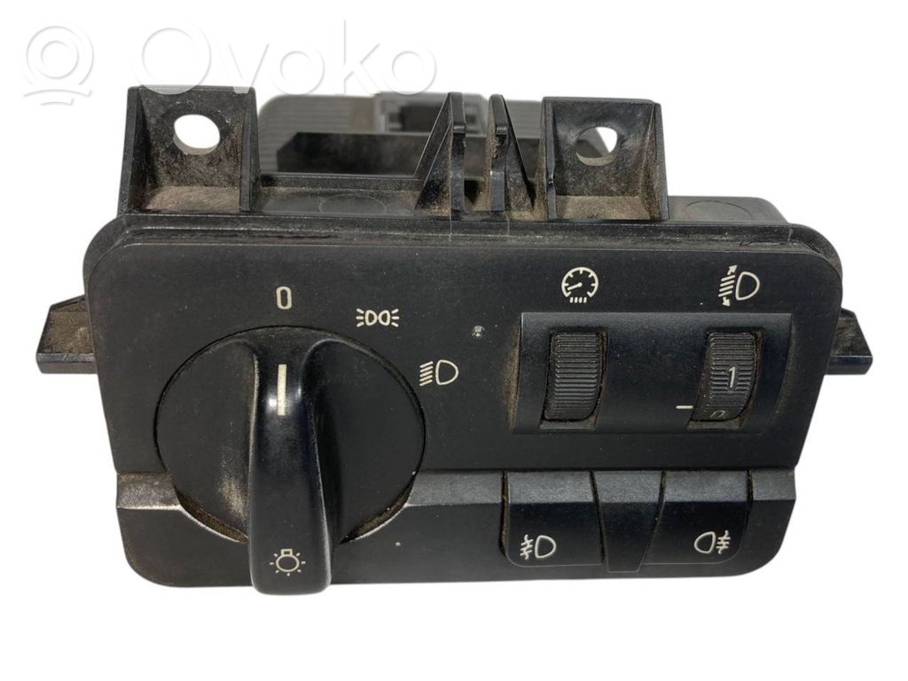 Headlight switch