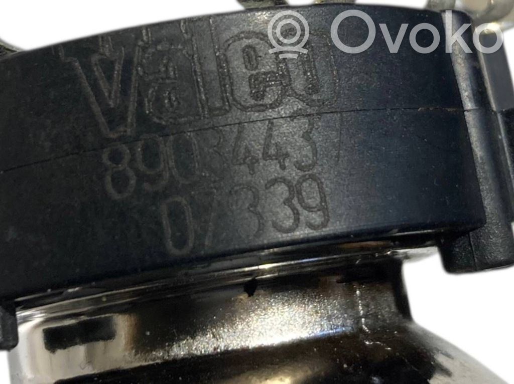 Priekšējā luktura detaļa