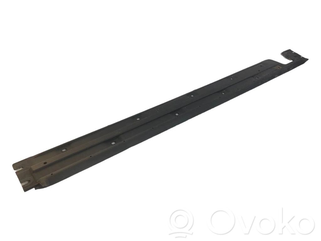 Side underbody protection