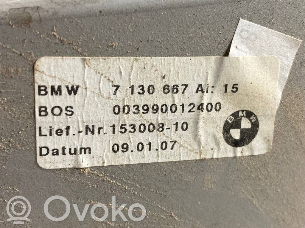 (D) statņa dekoratīvā apdare (augšdaļa)