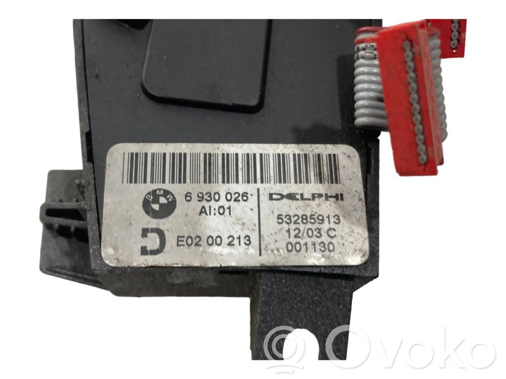 Seat adjustment switch(es)