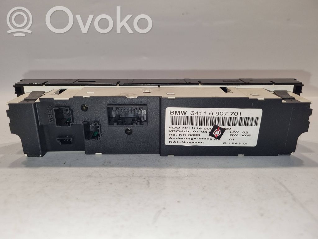 Air conditioning / climate control / interior heating control unit (in the passenger compartment)