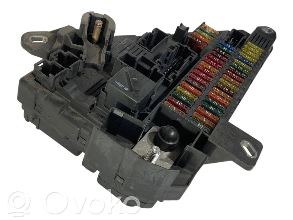 Fuse block
