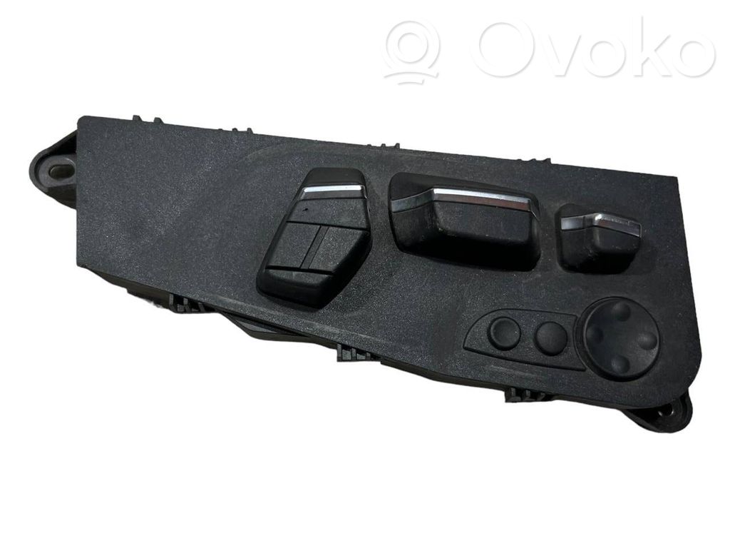 Seat adjustment switch(es)