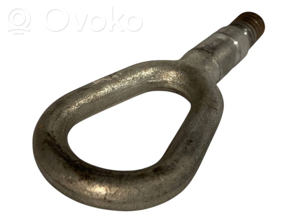 Буксировочный крюк