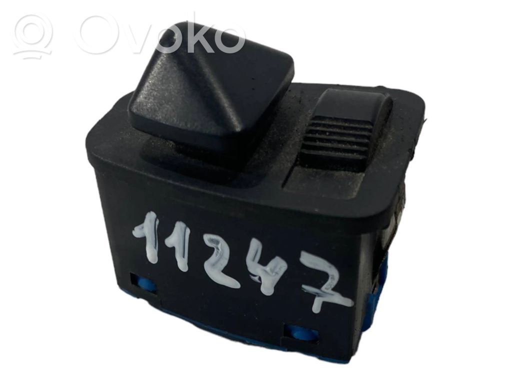 Side mirror switch