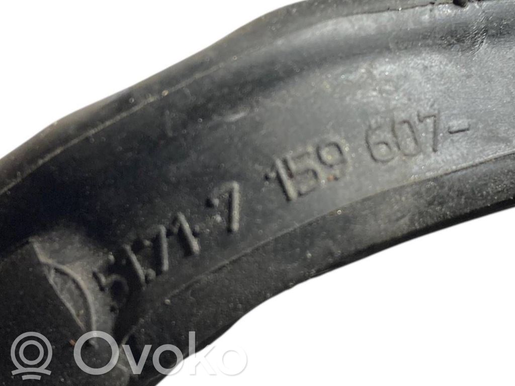 Dzinēja nodalījuma gumija