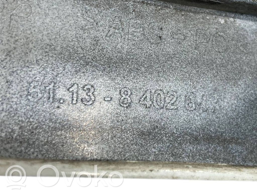 Priekšējā luktura dekoratīvā apdare