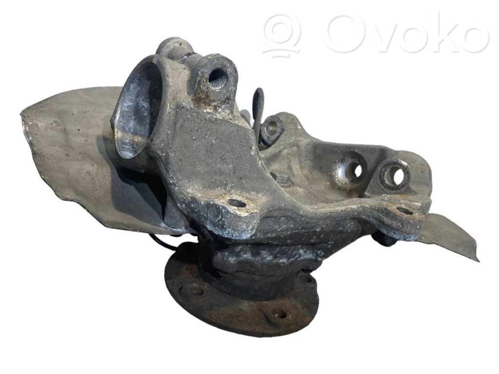 Priekšējā riteņa rumbas vārpstas šarnīrs (stupica, capfa)