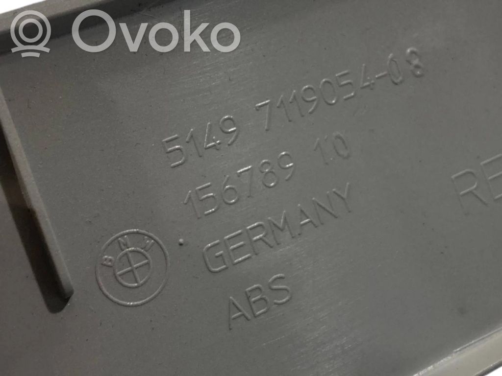 Sānu dekoratīvā apdare (pie loga)