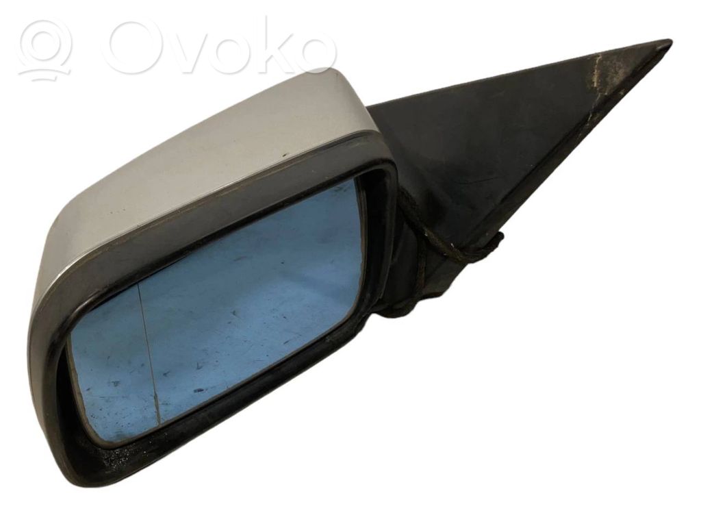 Mirror (electrically controlled)