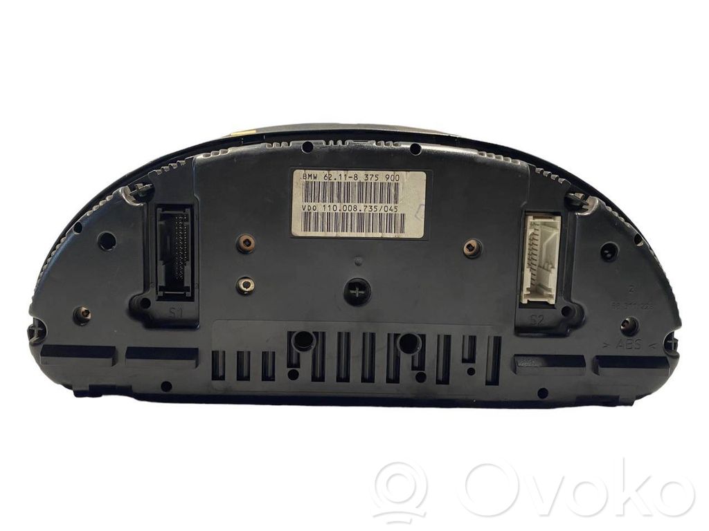 Speedometer (in the instrument panel)