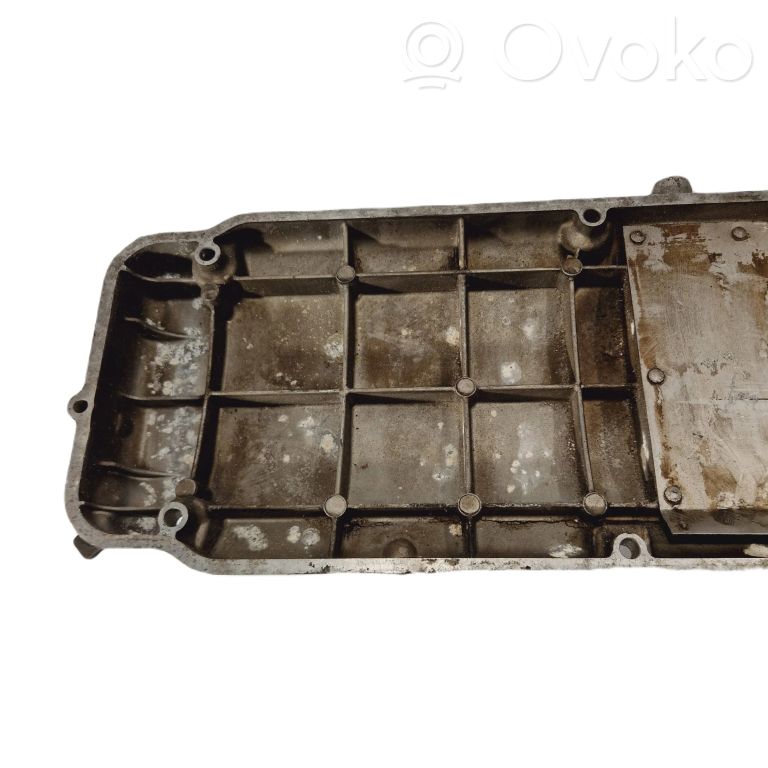Valve cover