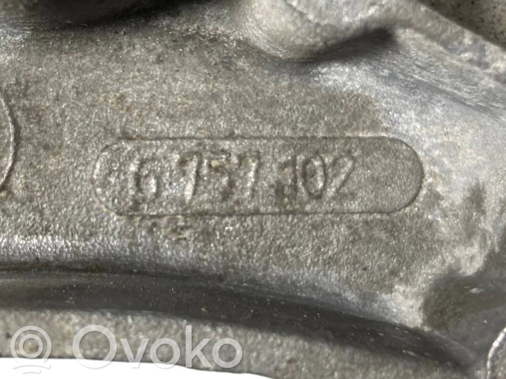 Кронштейн крепления трансмиссии