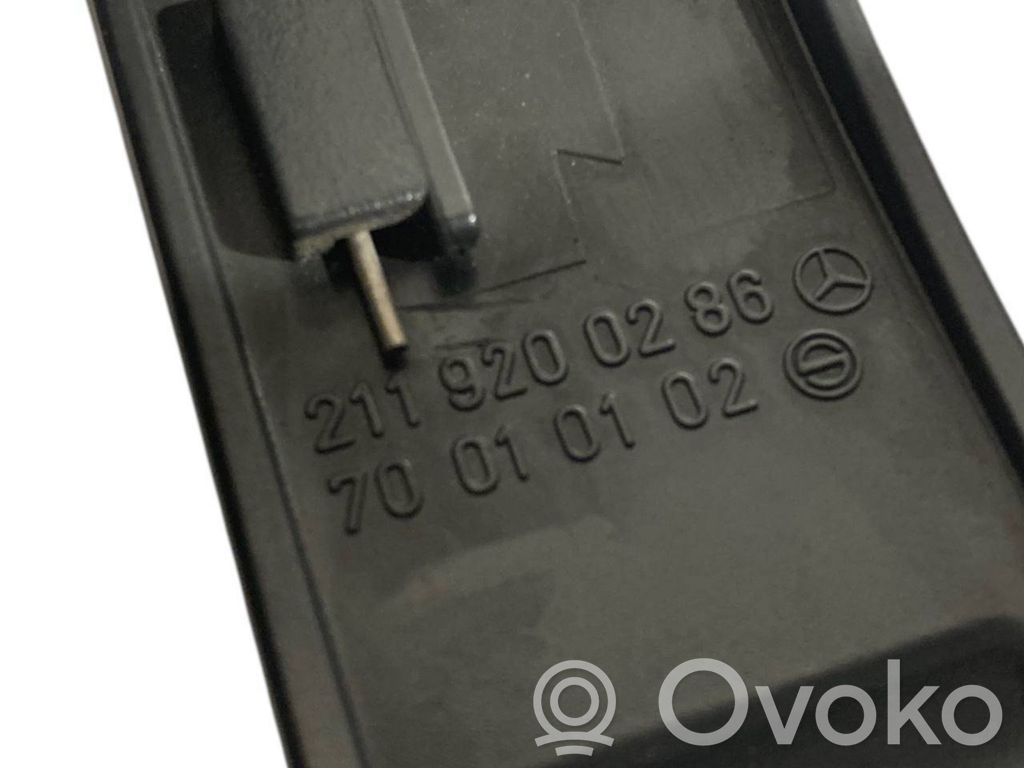 Задняя направляющая сиденья