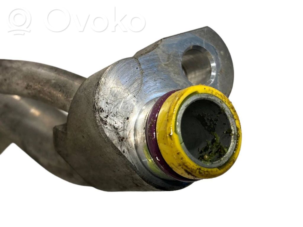 Air conditioner pipe(s) / hose(s)