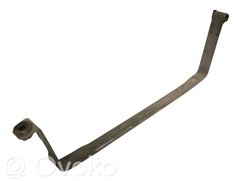 Degvielas tvertnesturētājs (-i)