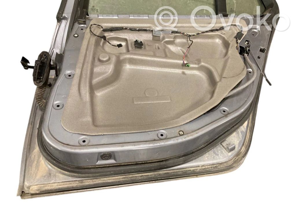 Rear door