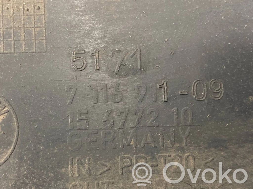 Защита днища в задней части шасси