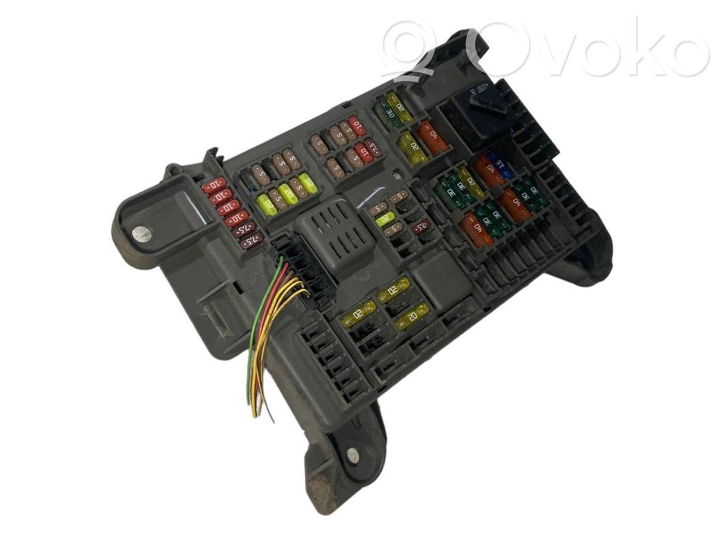 Fuse block
