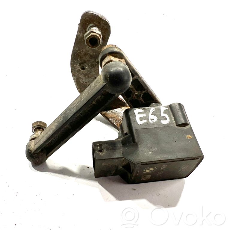 Augstuma sensors (priekšējo lukturu)