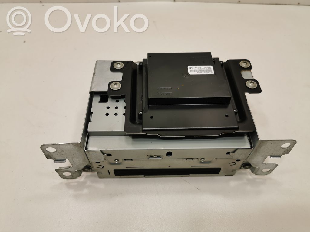 Radio / CD/DVD player / navigation