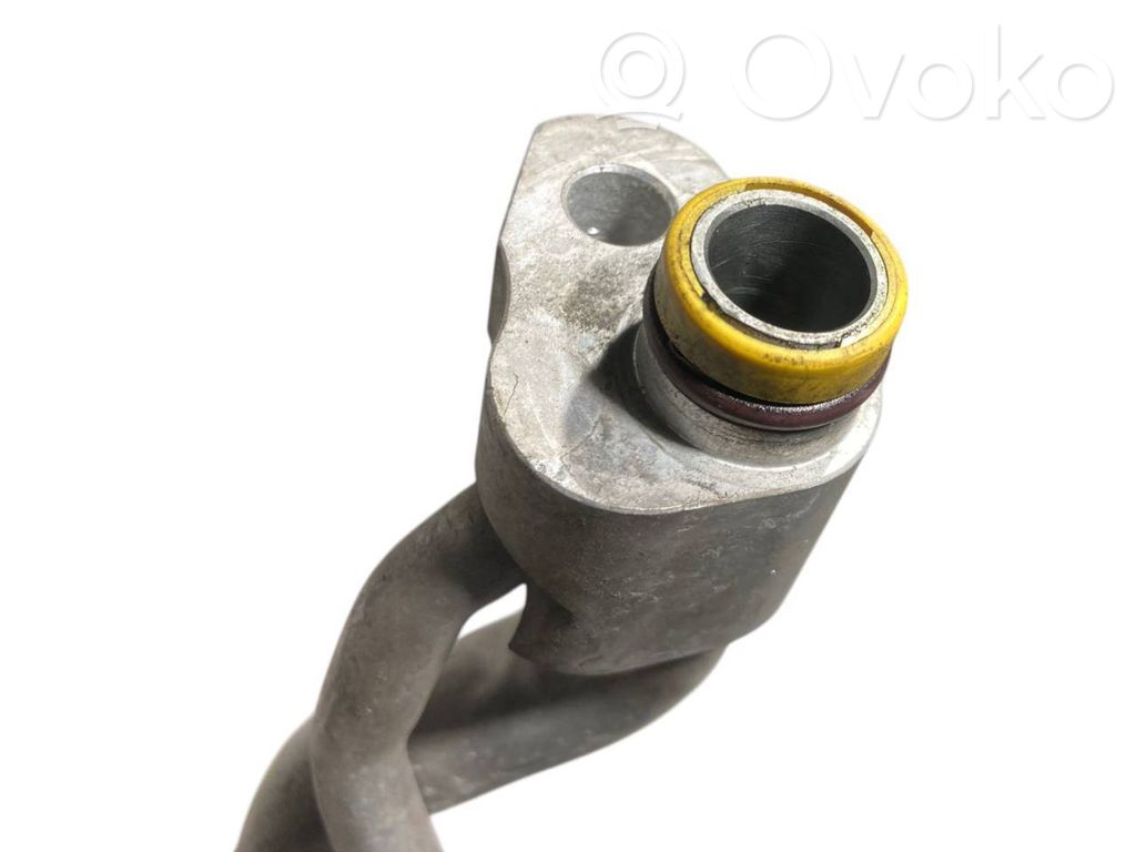 Air conditioner pipe(s) / hose(s)