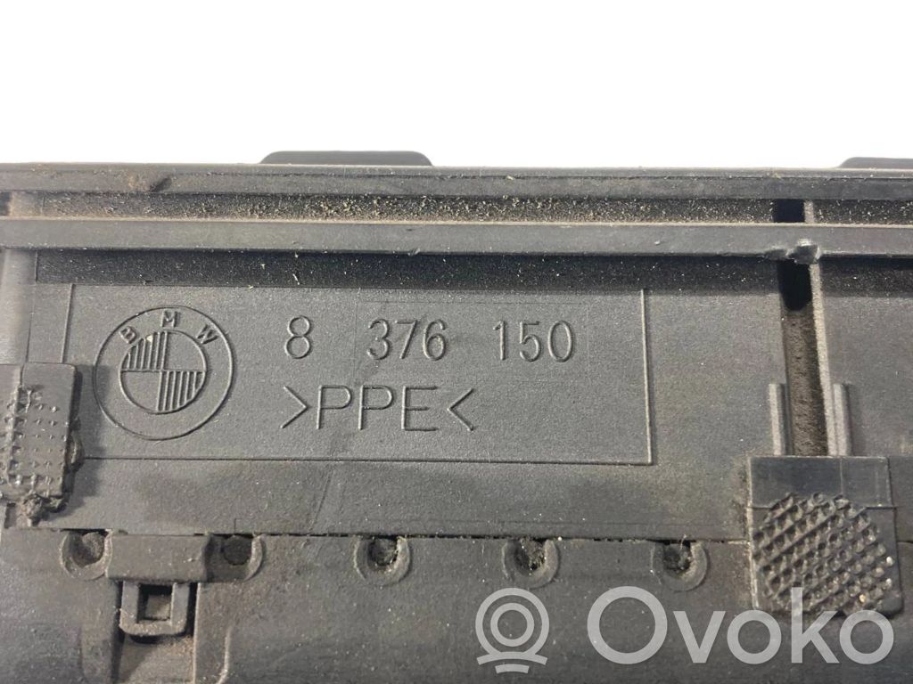 Rear air - ventilation grille