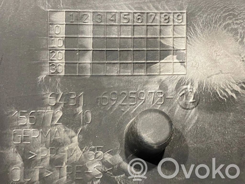 Cita veida dzinēja nodalījuma detaļa