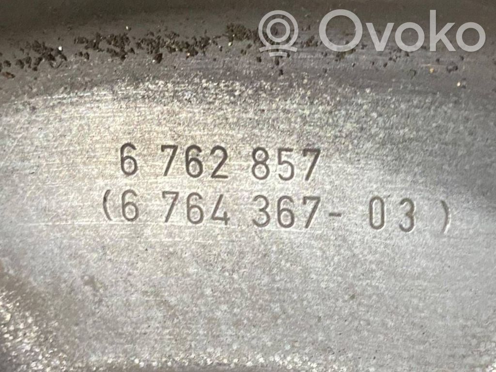 Aizmugurē riteņa rumbas vārpstas šarnīrs (stupica, capfa)