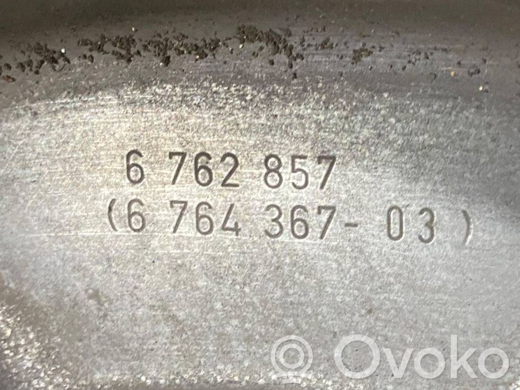 Aizmugurē riteņa rumbas vārpstas šarnīrs (stupica, capfa)