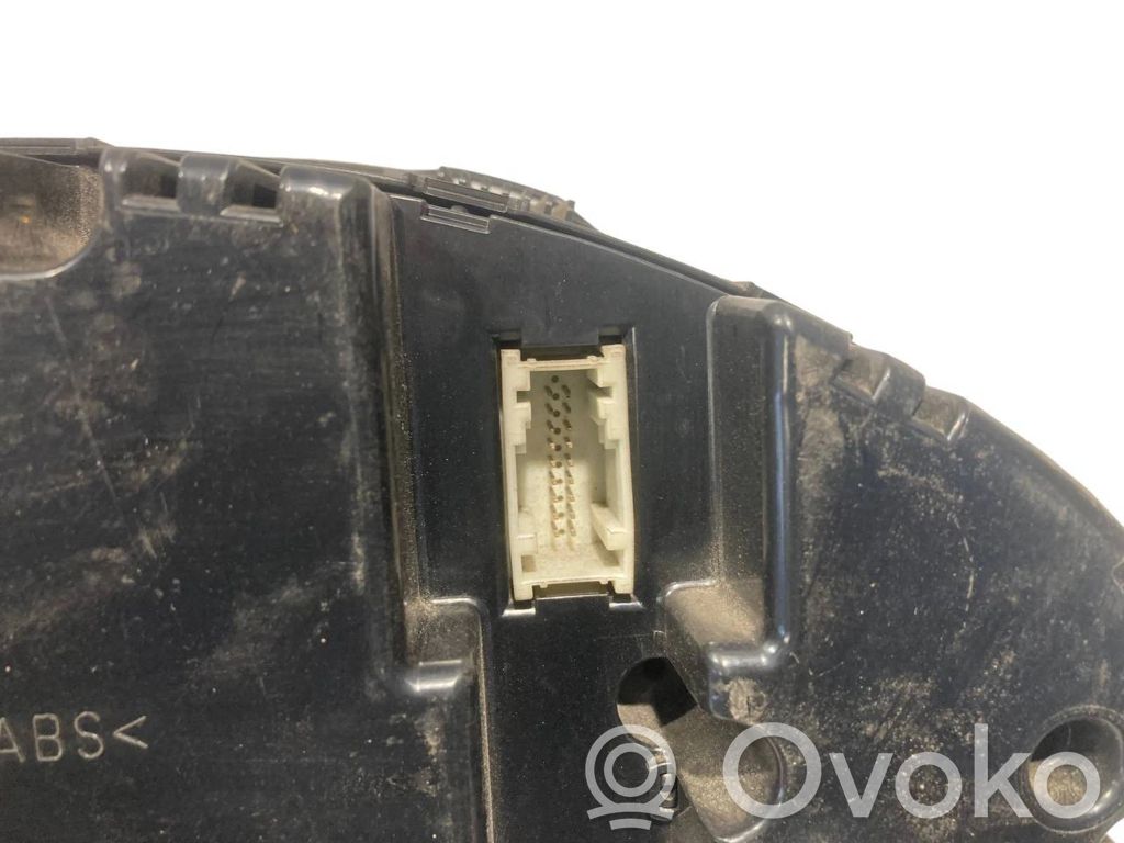 Speedometer (in the instrument panel)