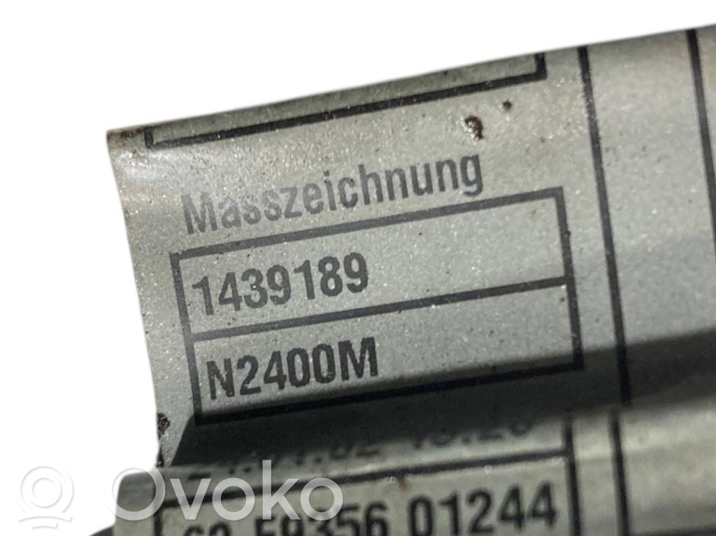 Fuel injector wires