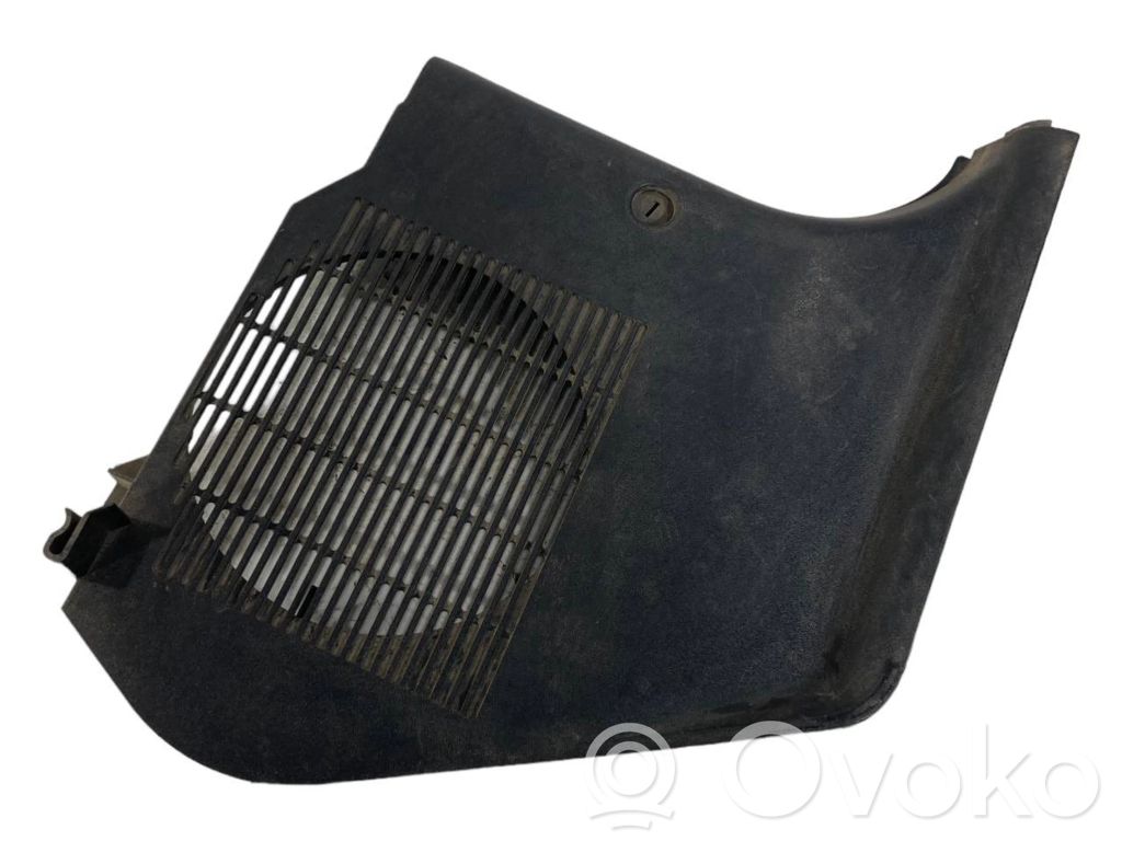 Side speaker trim