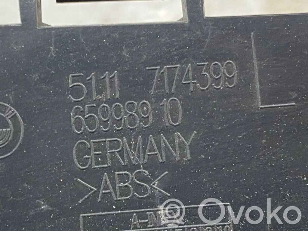 Other types of sill/pillar decorative trim detail