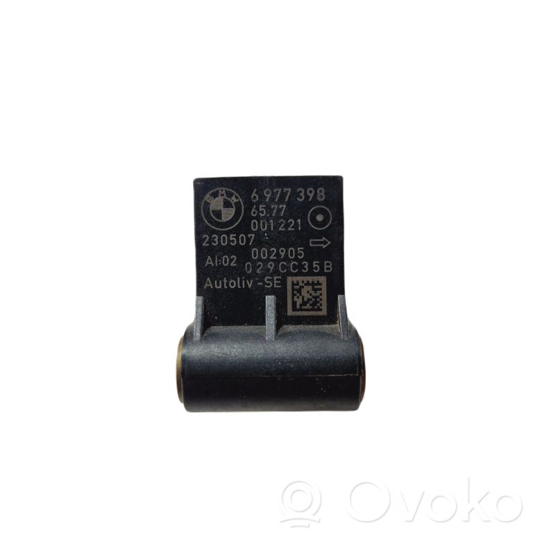Airbag impact sensor