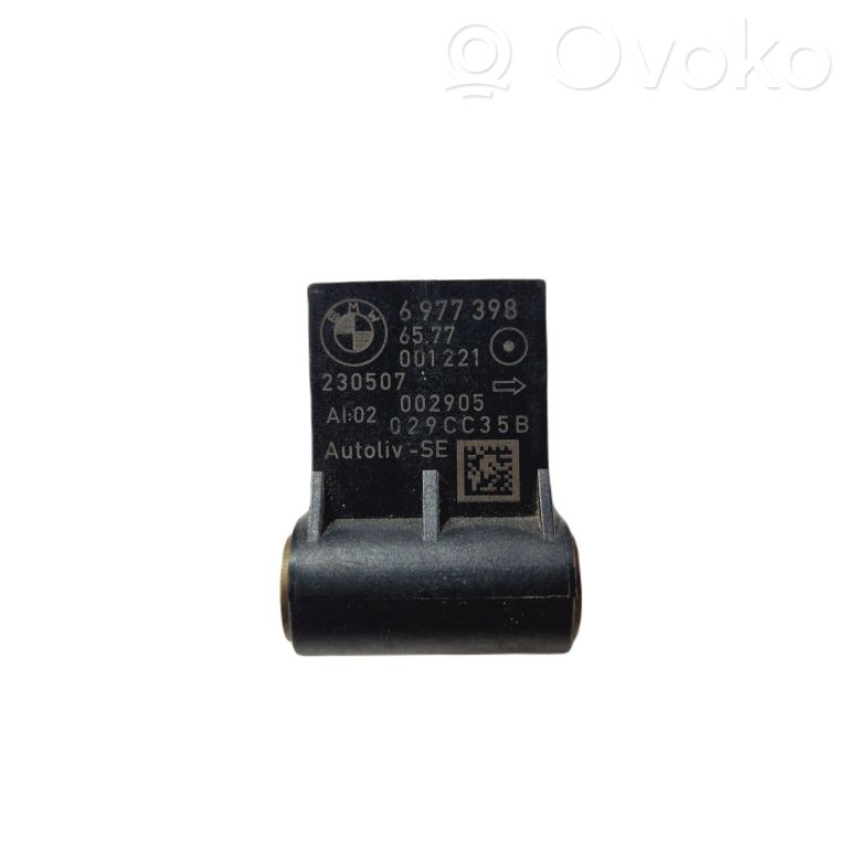 Airbag impact sensor