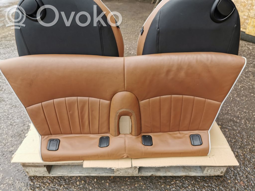 Salona daļu komplekts