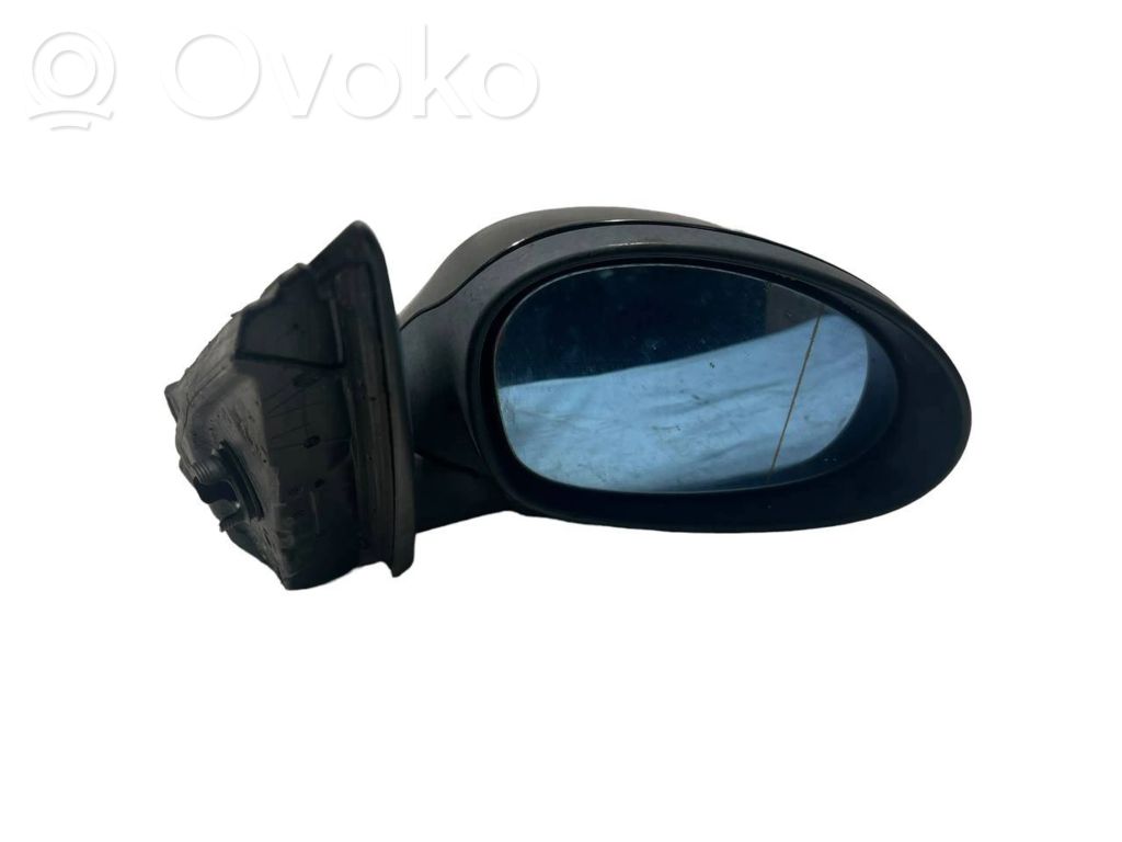 Mirror (electrically controlled)