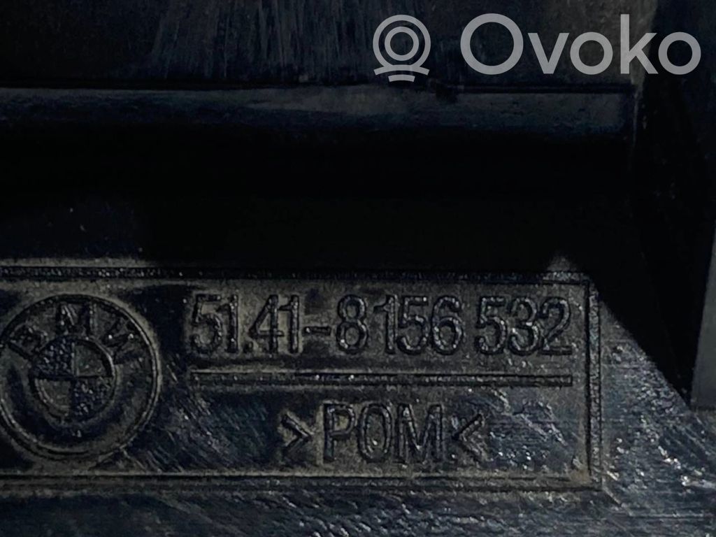 Cita veida salona detaļa