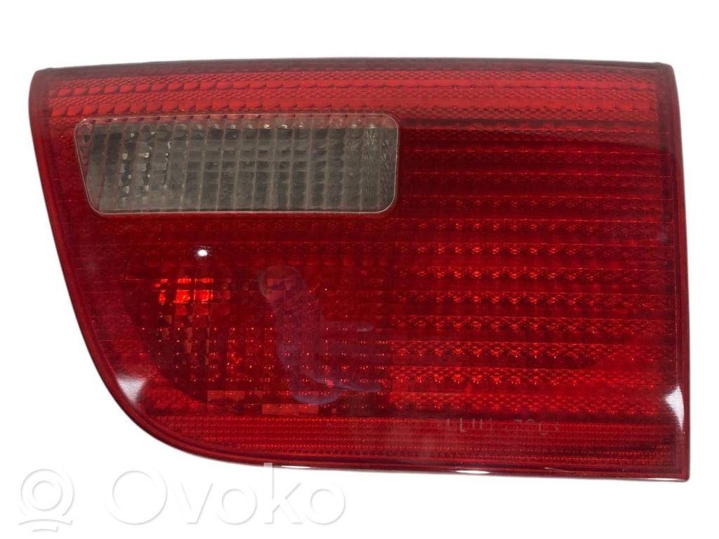 Taillight in the hood
