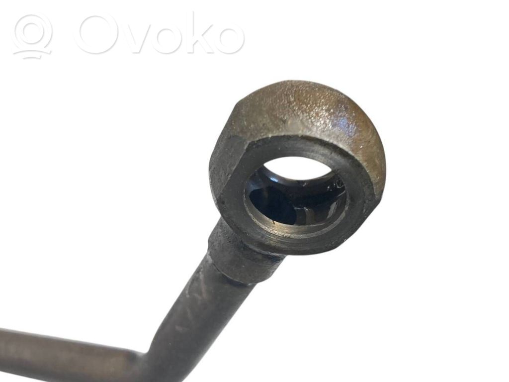 Stūres pastiprinātāja šļūtene (-es) / caurulīte (-es)