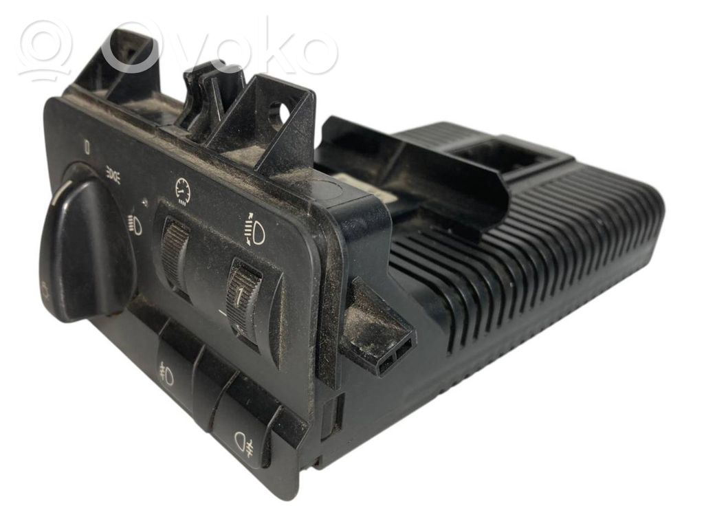 Headlight switch
