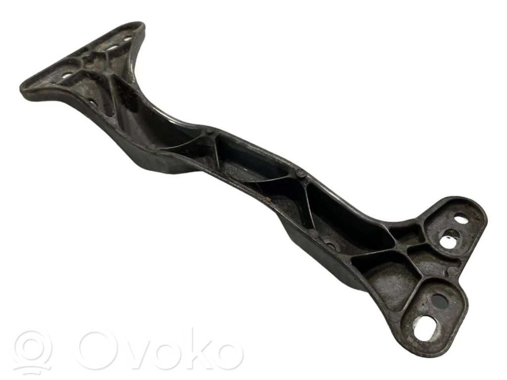 Transmission mounting bracket