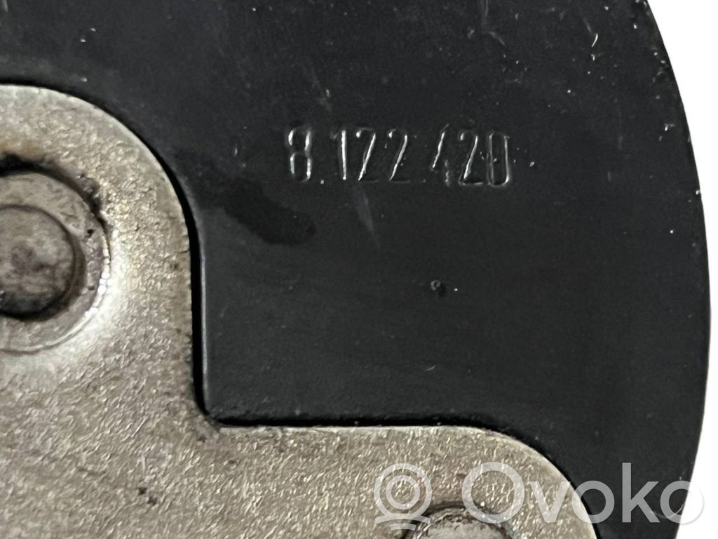 Aizmugurē slēdzene