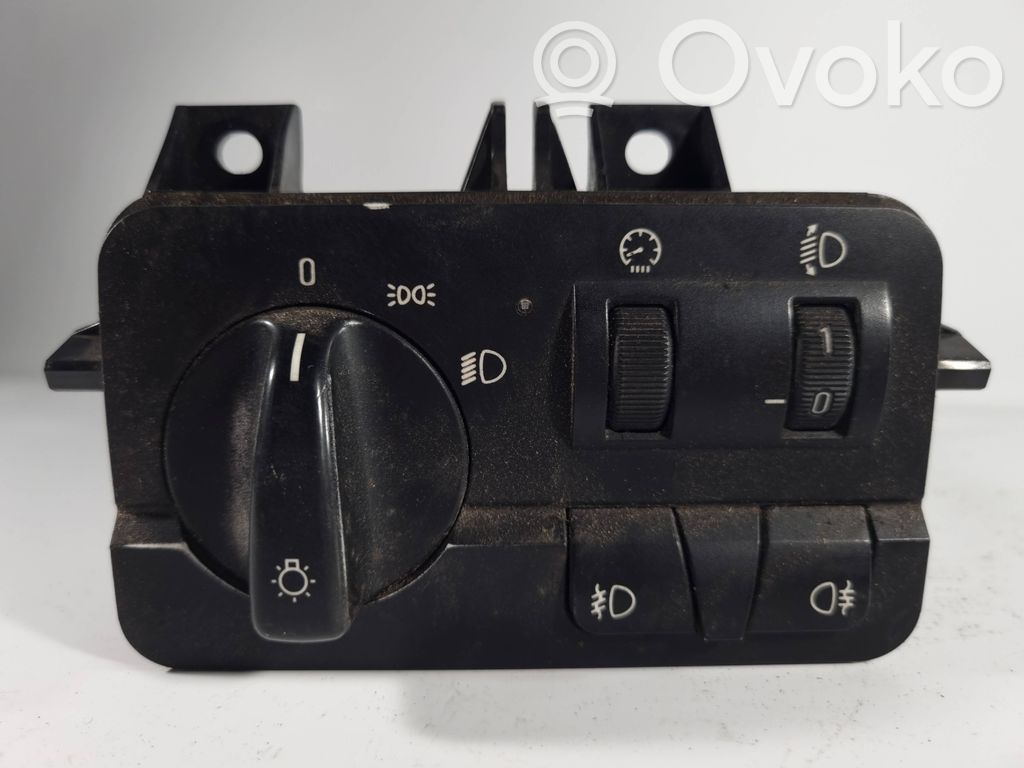 Headlight switch