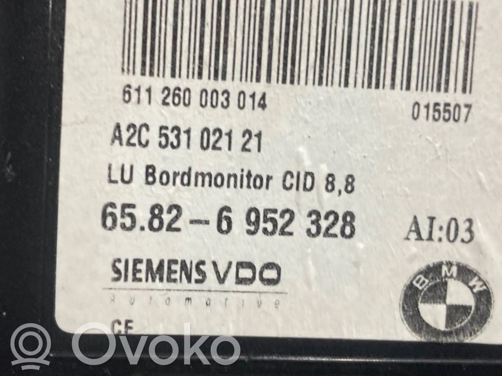 Ekrāns / displejs / mazais ekrāns