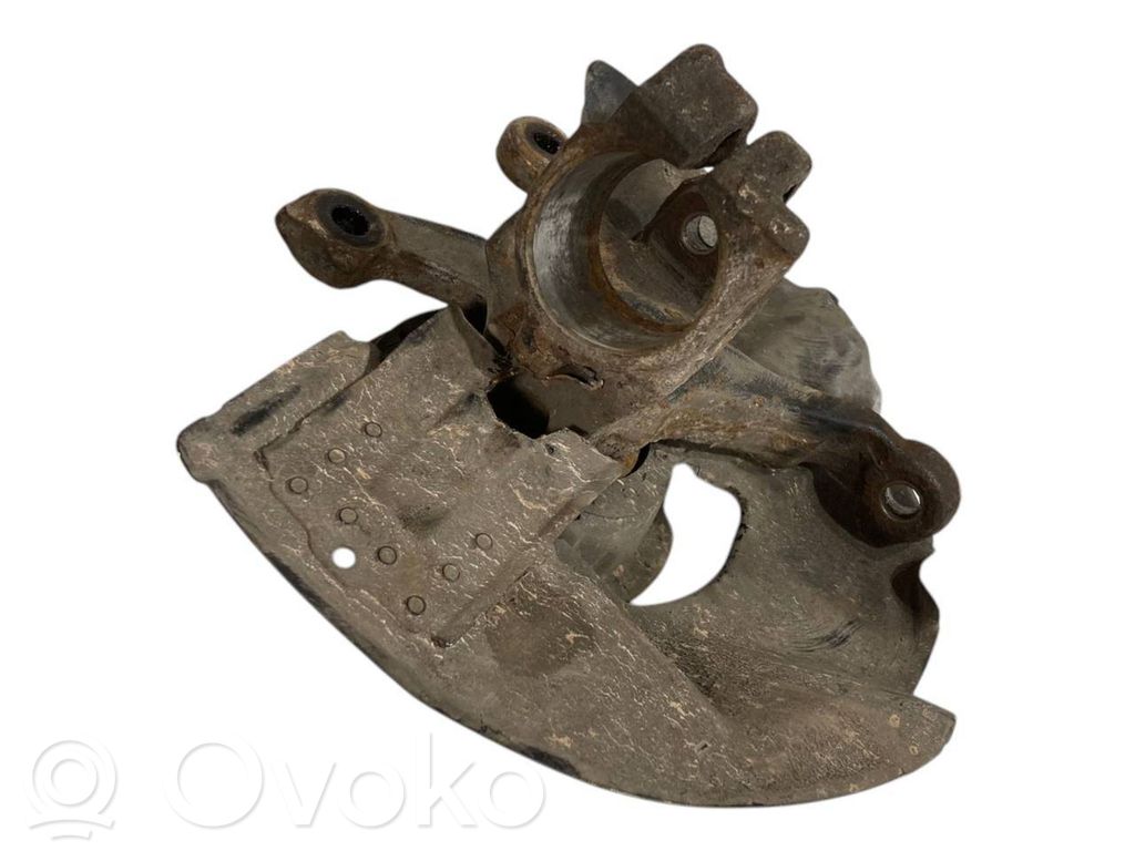 Priekšējā riteņa rumbas vārpstas šarnīrs (stupica, capfa)