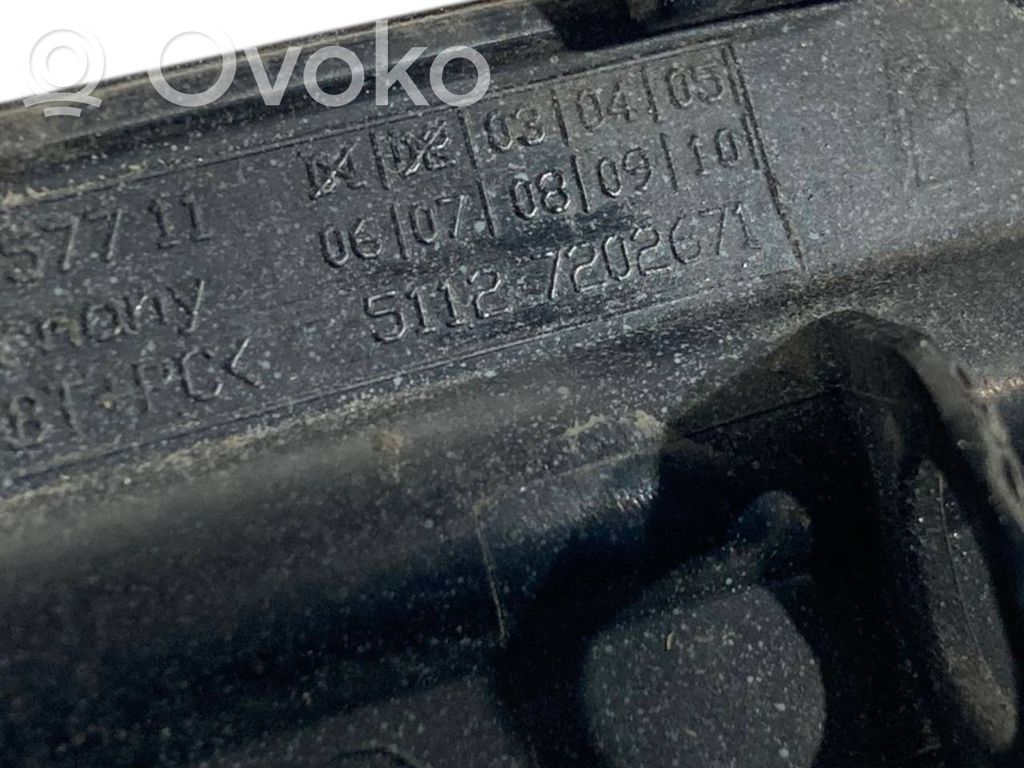 Vilkšanas āķa vāciņš bamperī